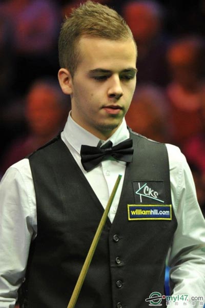 赛的热度仍 赛的热度仍