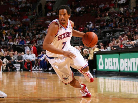 边锋宽位牵 边锋宽位牵